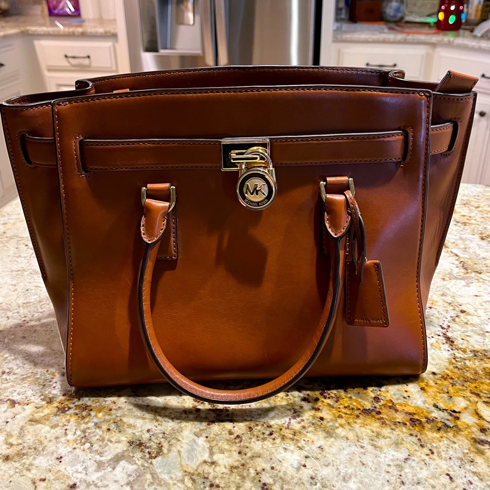 Michael Kors Hamilton Luggage Brown
Messenger Bag